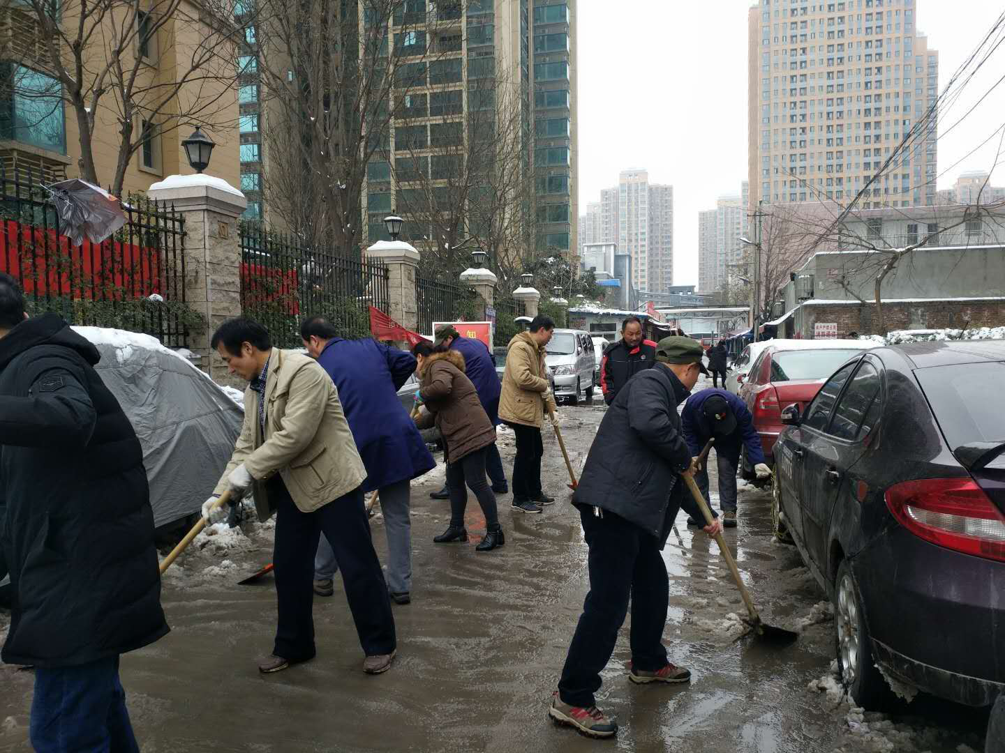 “以雪为令，，，，，，，御雪奋战” 西安工业投资集团再行动